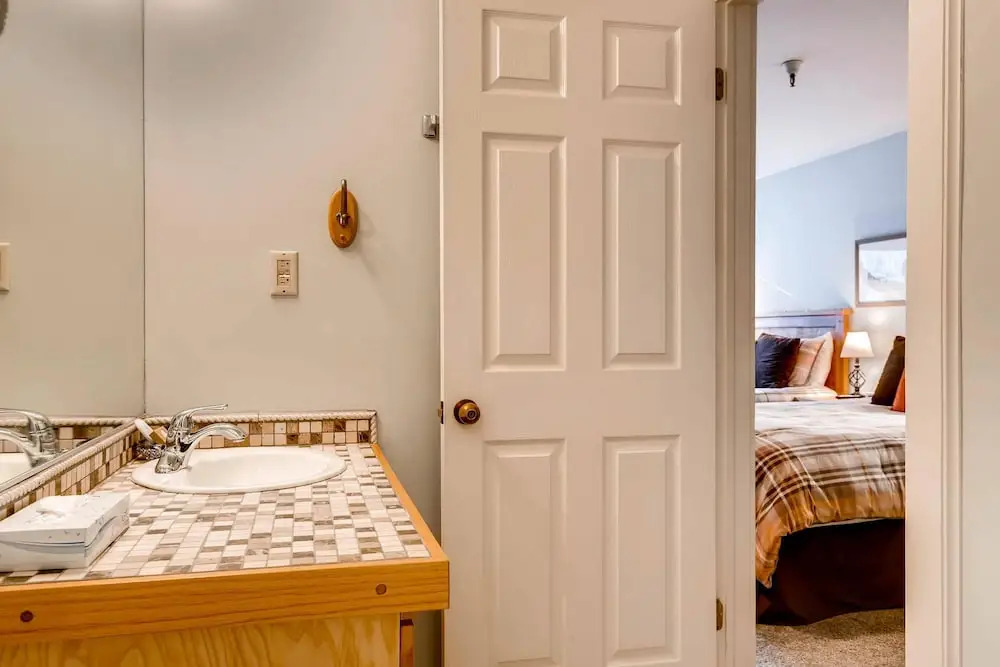 Fashion Coalition 402 by Park City Lodging
