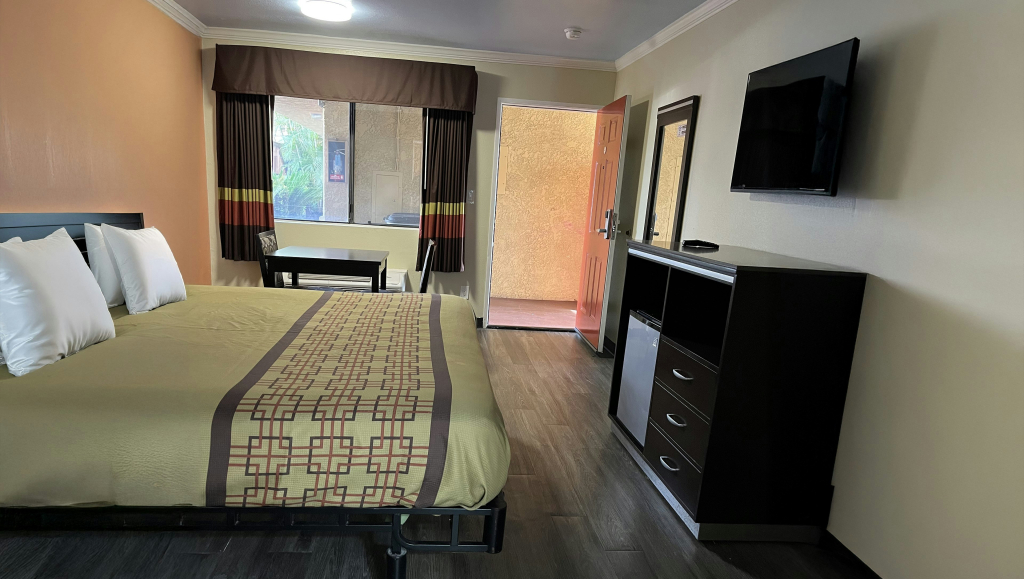 Rivera Inn & Suites Motel