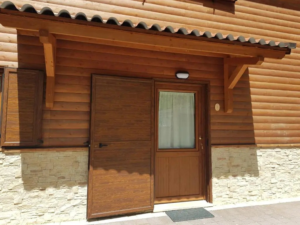 Lorica Suite
