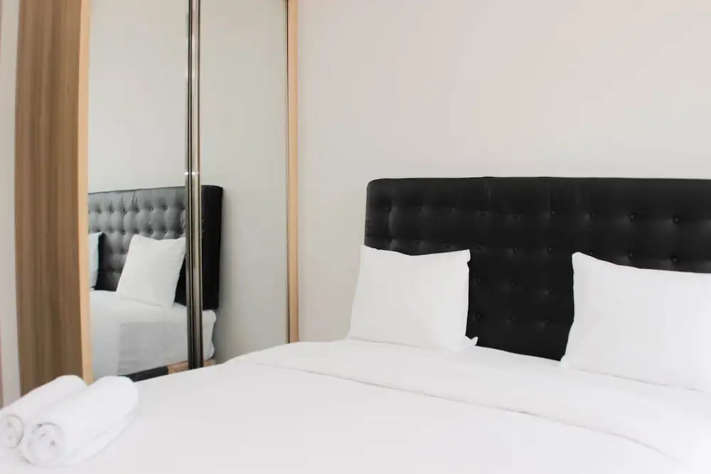 Nice and Cozy Studio at Monroe Tower Apartment By Travelio