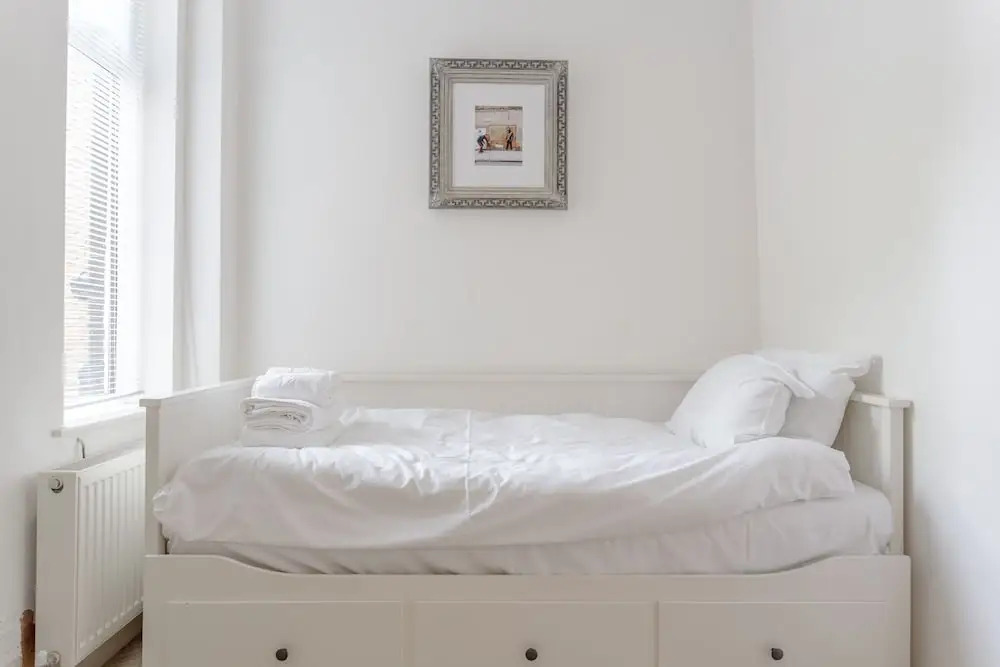 Bright Garden Flat In Wimbledon