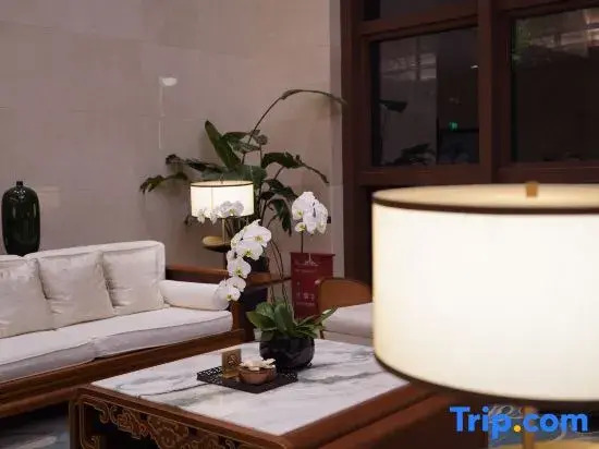 Qing Hua Hai Guan Fang Garden Hotel
