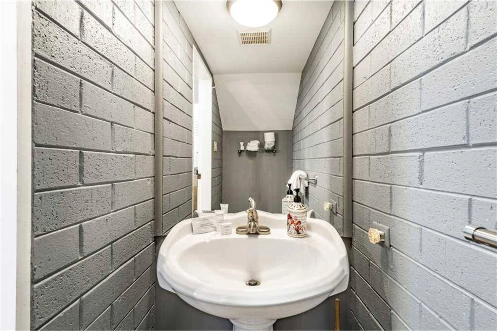 Park Avenue 333 by Identity Properties