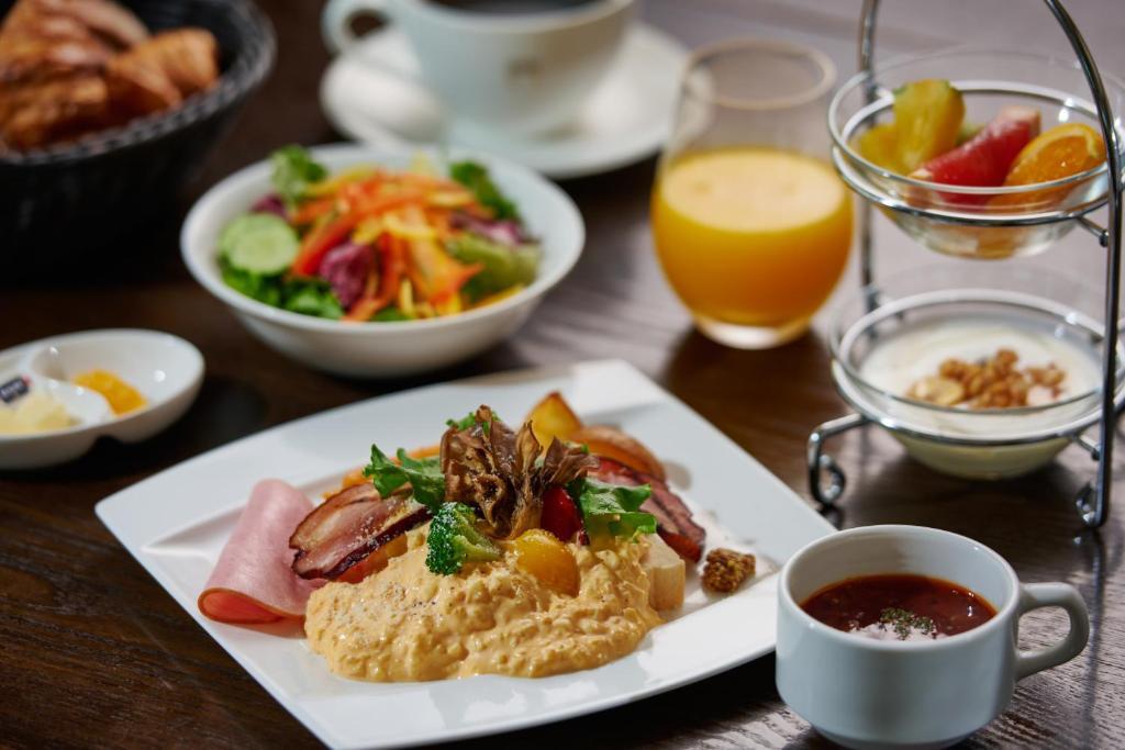The Gate Hotel Kaminarimon by Hulic