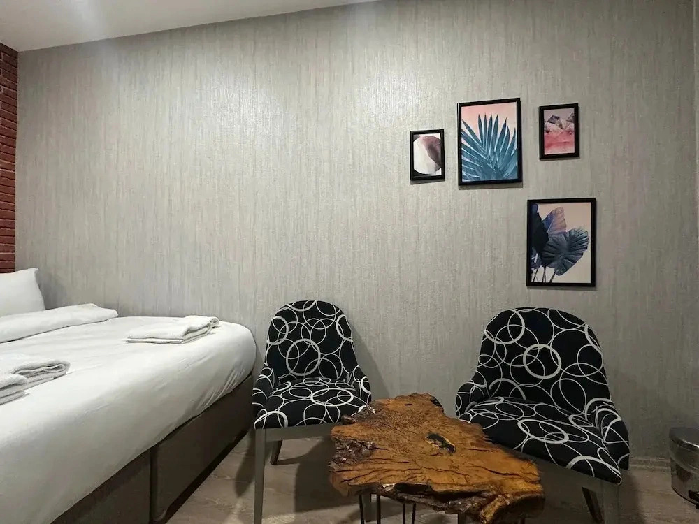 Central Stay