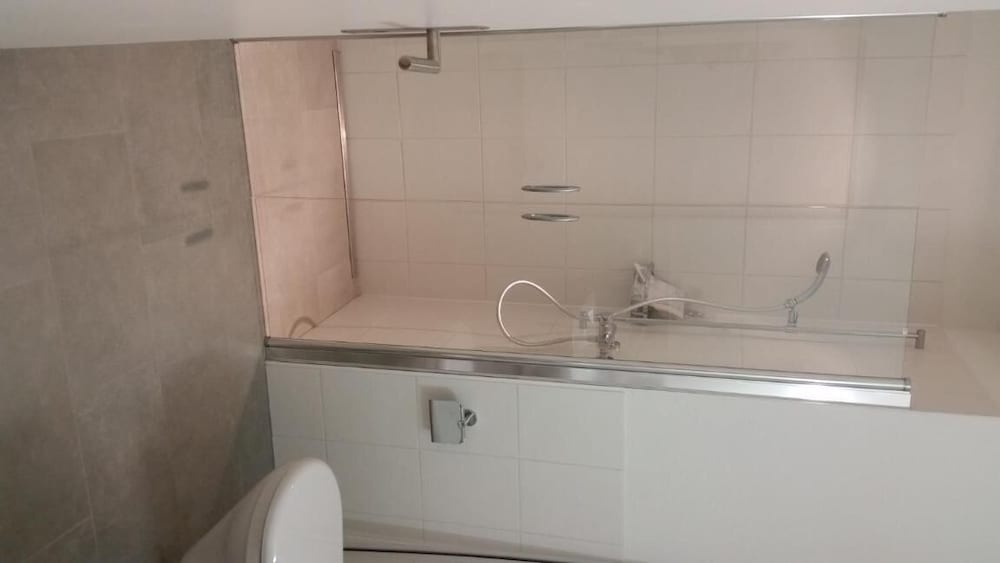 Hotel T8