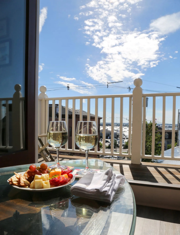 Almondy Inn Bed & Breakfast