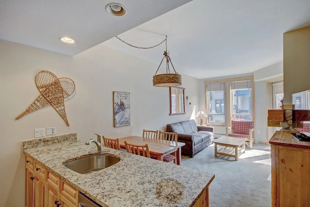 Taylors Crossing In The Heart Of Copper Center Village - Short Walk to American Eagle/American Flyer - TX312 by RedAwning