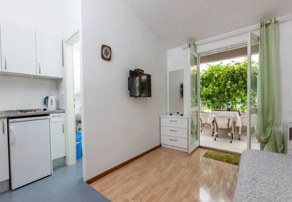 Jadro - 250 m From Beach - A2gornji