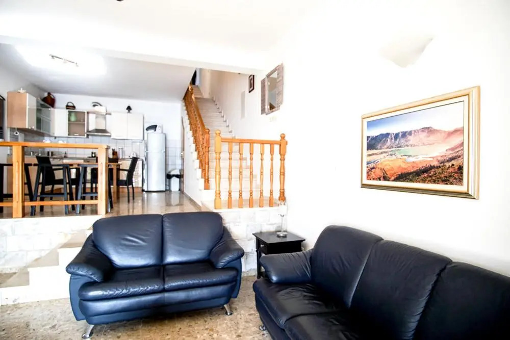 3 Bedroom Beach House with private sea access