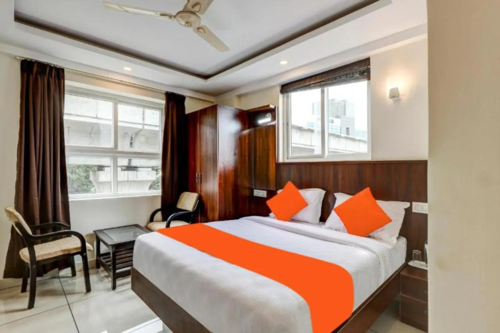 Fabhotel Tej