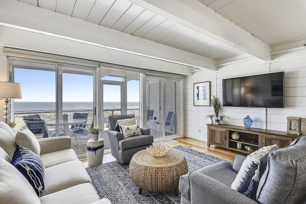 Atlantic Watergate 16 by Long & Foster