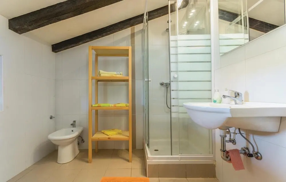 Amazing Home in Kastelir With Wifi and 2 Bedrooms