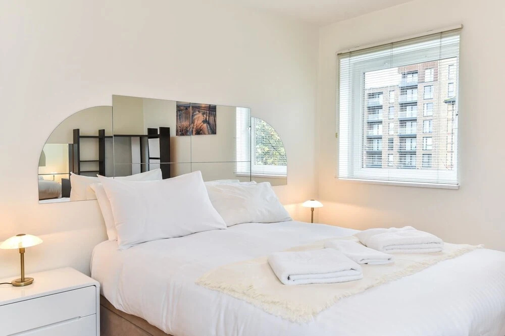 Superb Two Bedroom Flat By The Water - Great Views