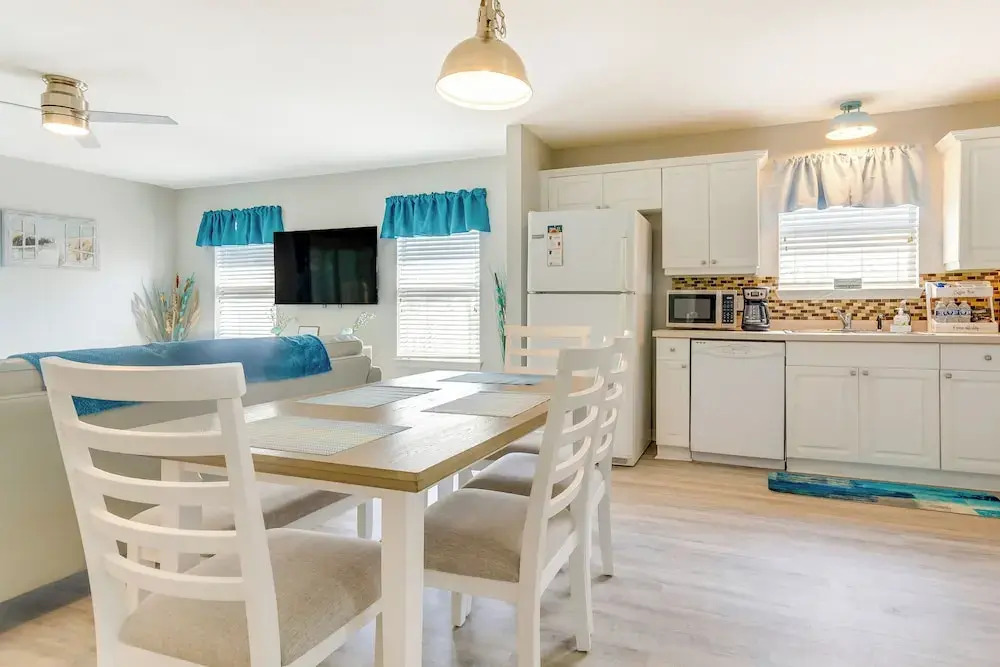 Fenced & Private Backyard: Navarre Retreat