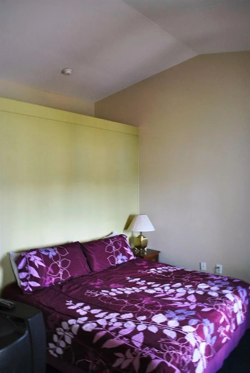 The Hurricane Resort-restaurant & Guest Rooms