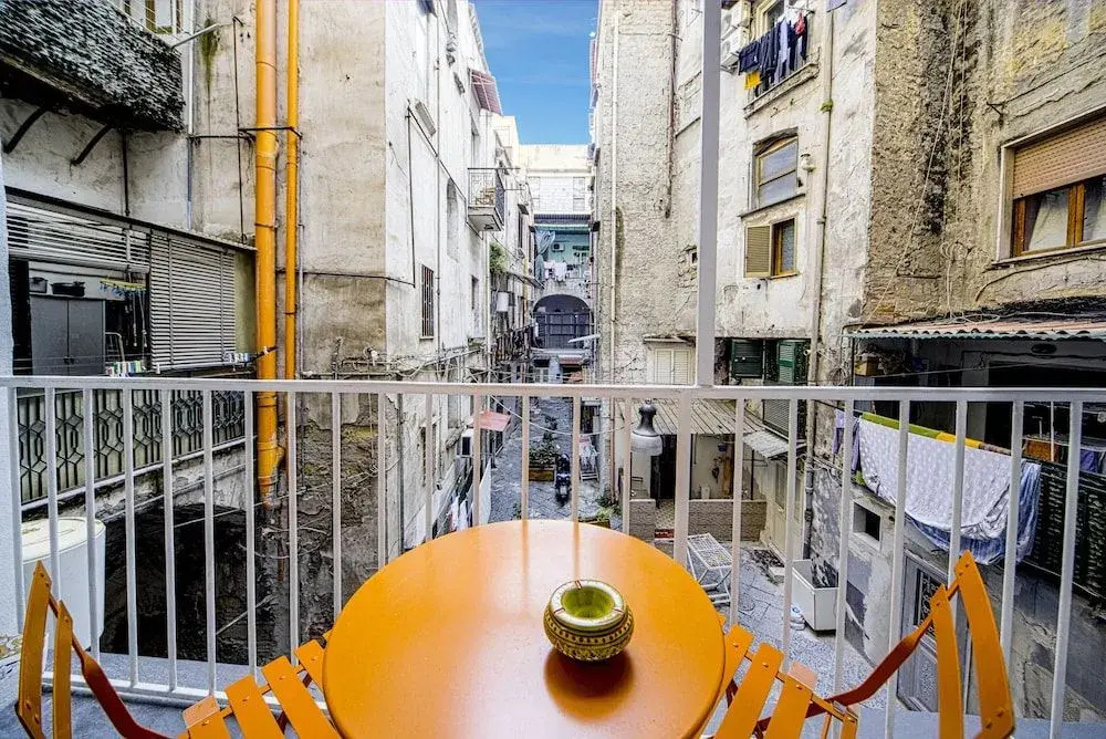 Balcone su Napoli