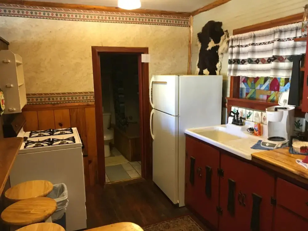 Chinook Cabins & RV Park