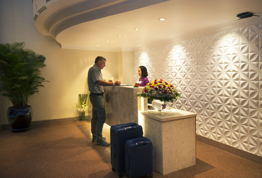 Roseland Corp Hotel
