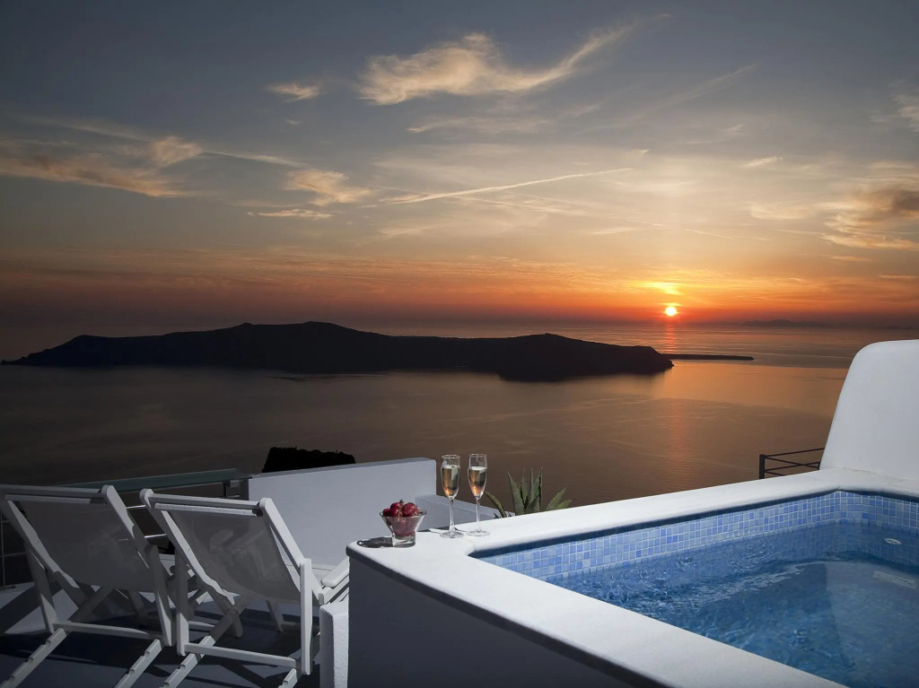 Whitedeck Santorini