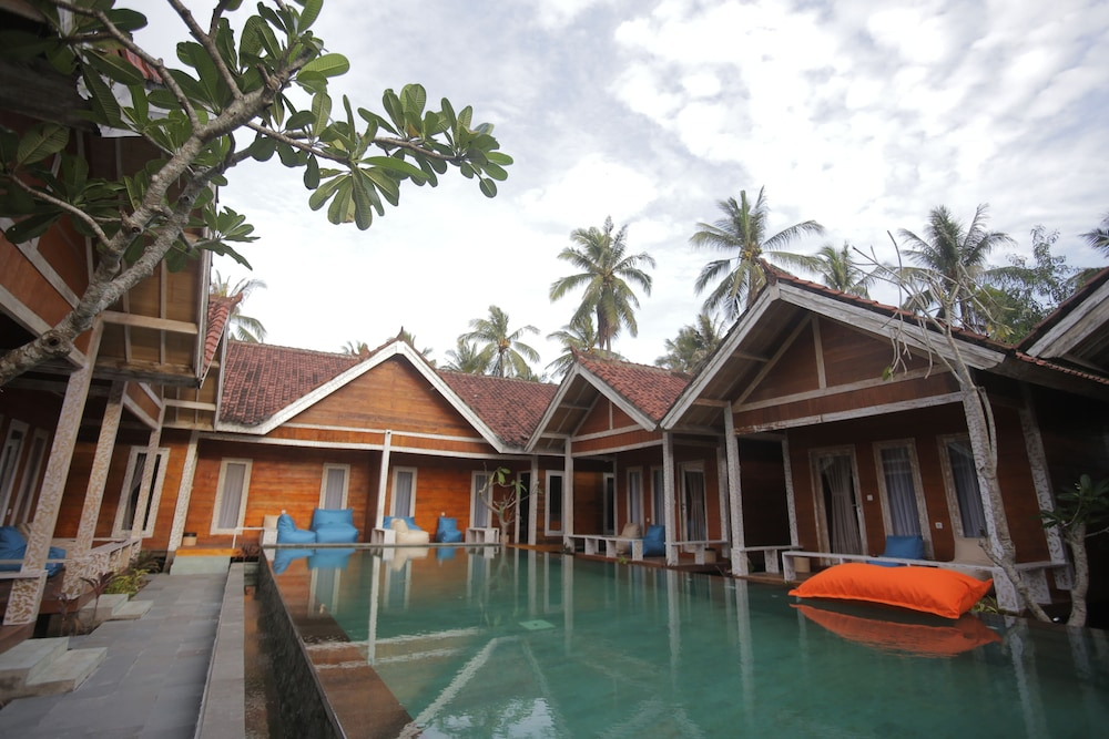 Villa Nusa Summerville
