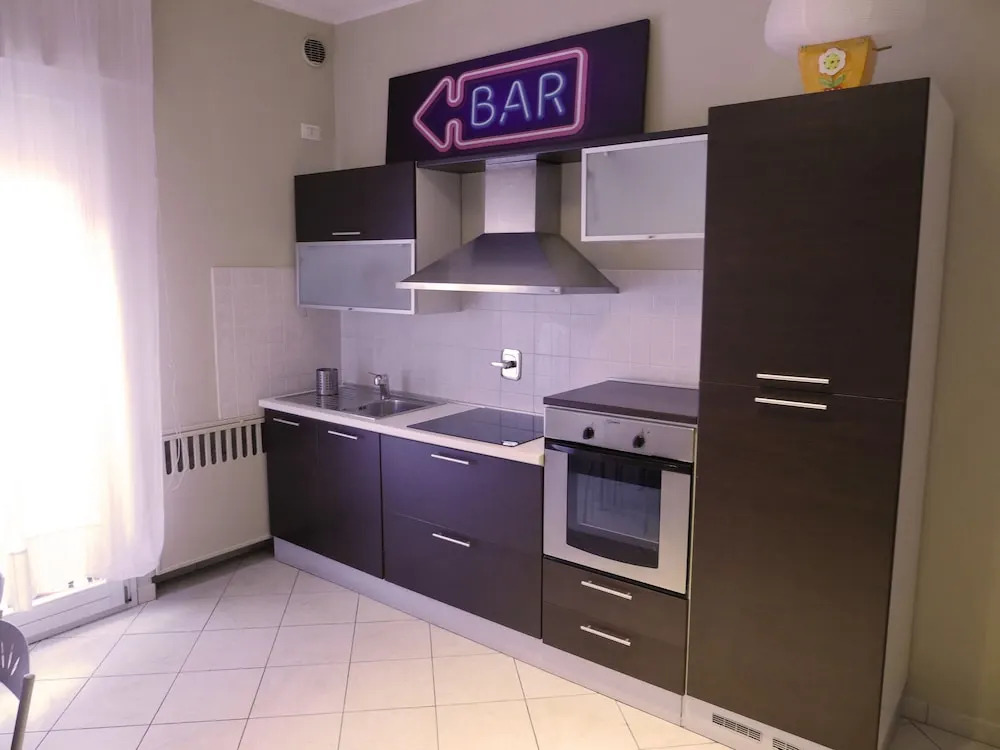 Casa Bella Marconi is an Apartment of 34 Square Meters. Clean, Bright, in the Heart of the City