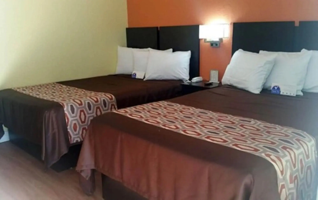 Americas Best Value Inn and Suites Groves