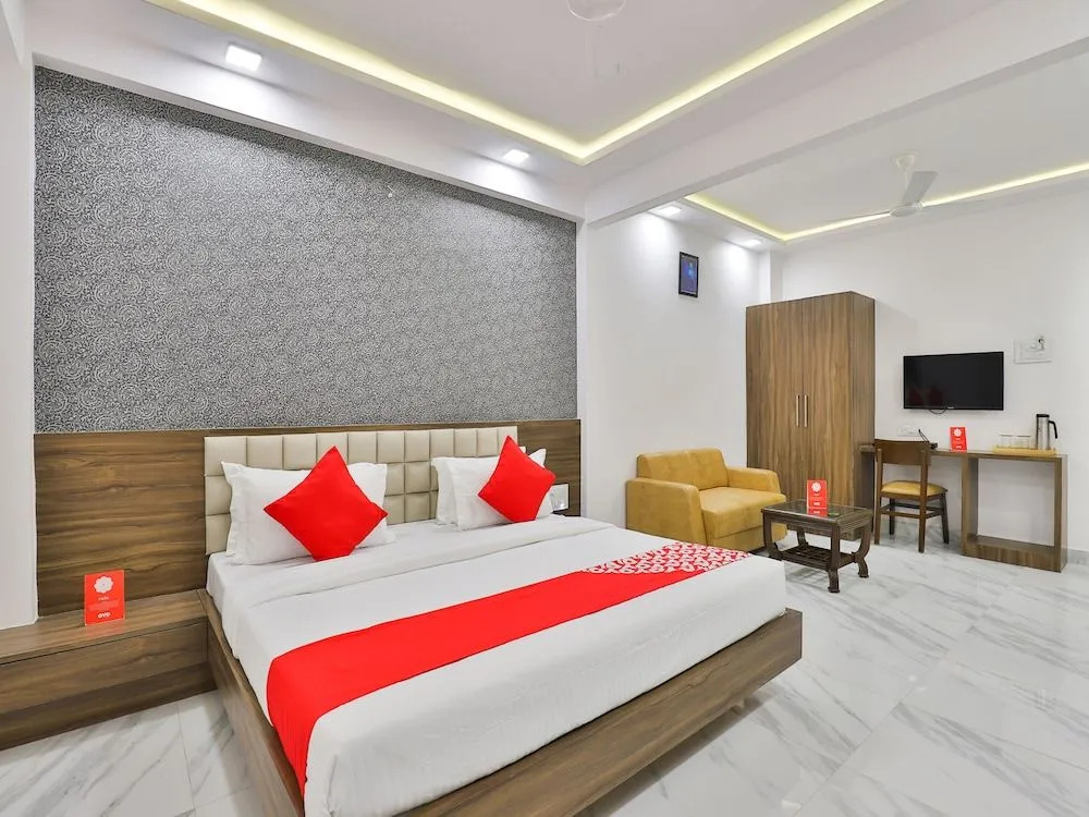 OYO 18972 Hotel Saineel