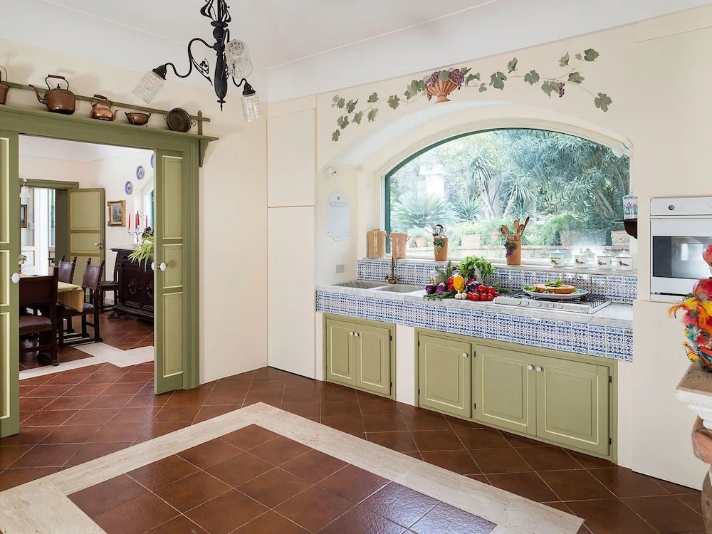 Villa in Salemi With Pool and Garden