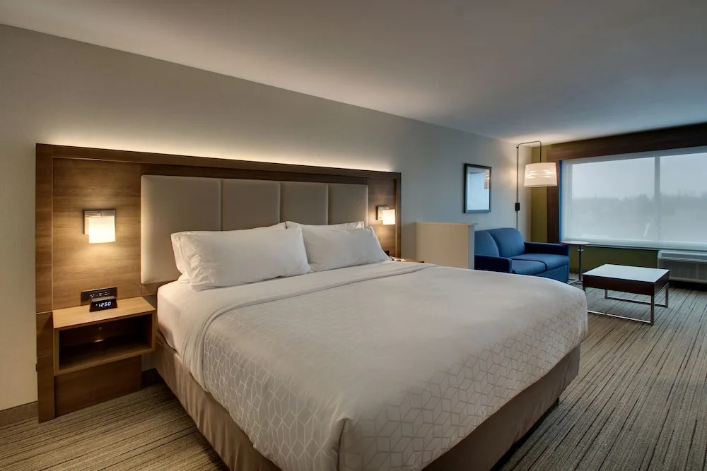 Holiday Inn Express & Suites Mt Sterling North by IHG