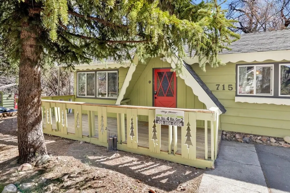 2013-marin Getaway 2 Bedroom Home by RedAwning