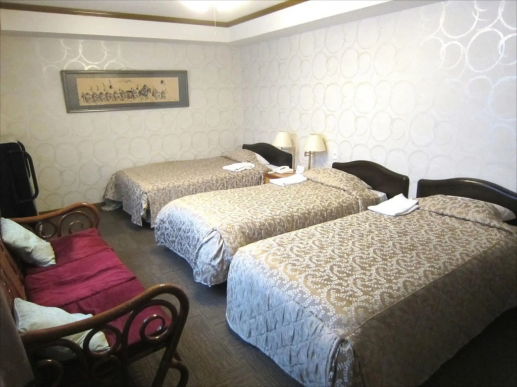 Sunrise Hotel Okinawa-どこか懐かしいレトロ宿軽朝食付