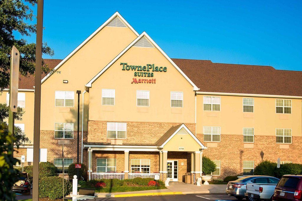 Отель Towneplace Suites Fredericksburg, Фредериксберг - бронирование через ...
