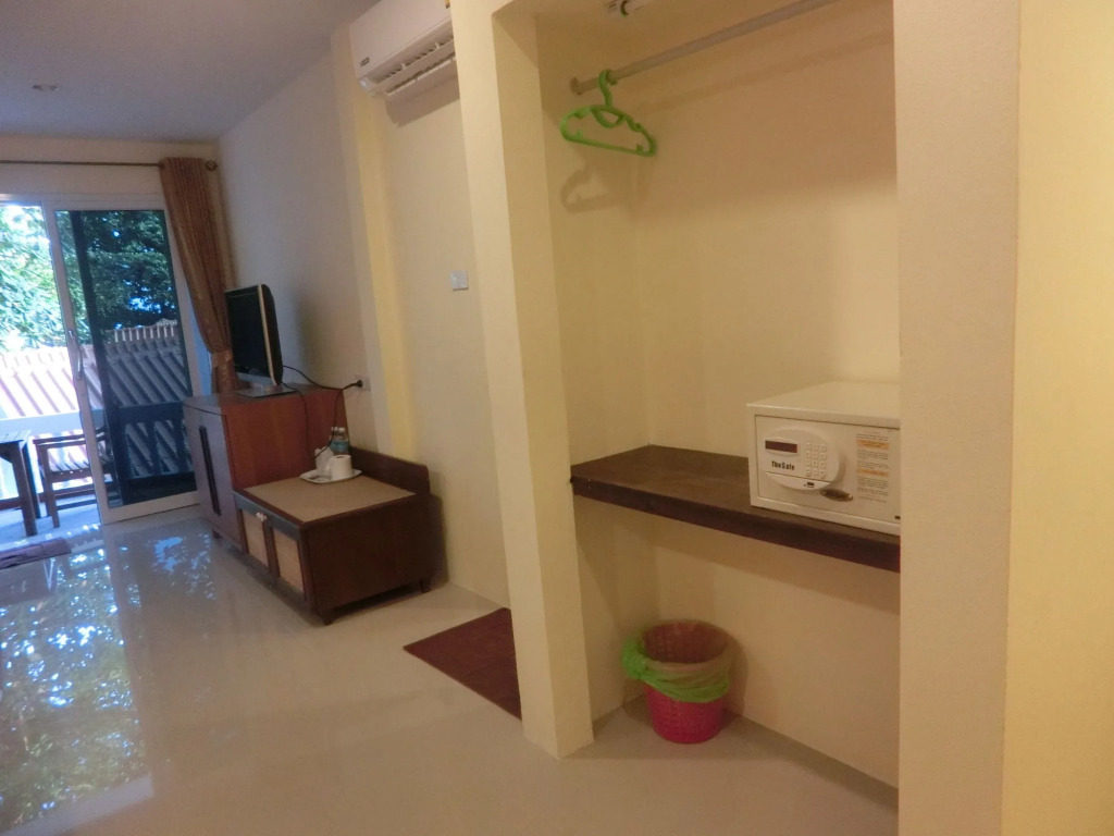 family guesthouse chaweng