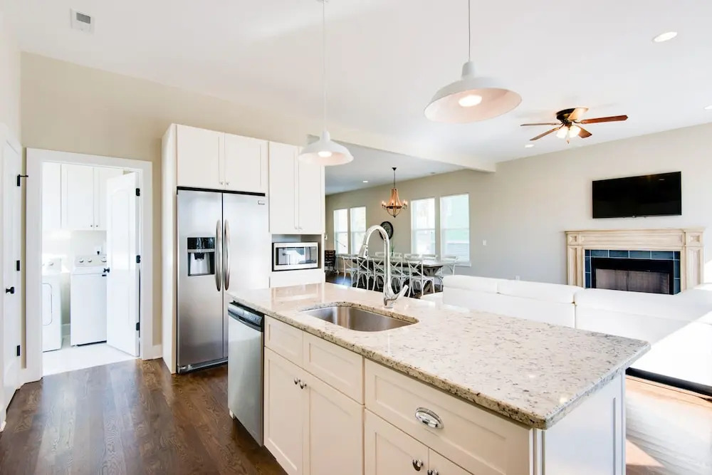 River Bliss! Luxury 4br Water Views 4 Bedroom Home