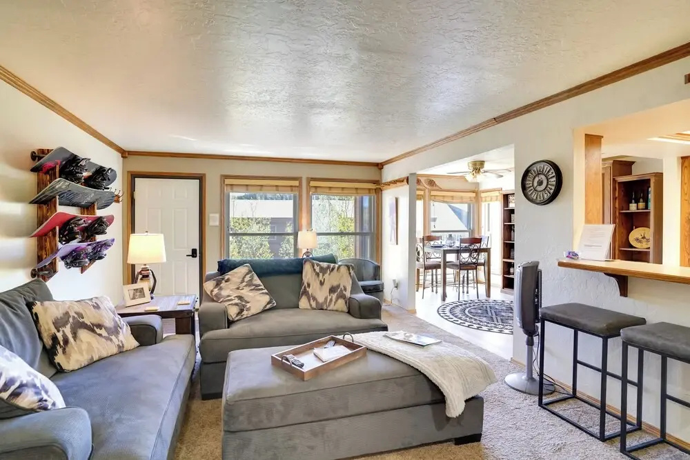 Hiking & Explore: Brian Head Condo w/ Indoor Pool!