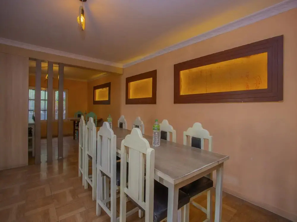 OYO 302 Hotel Classic