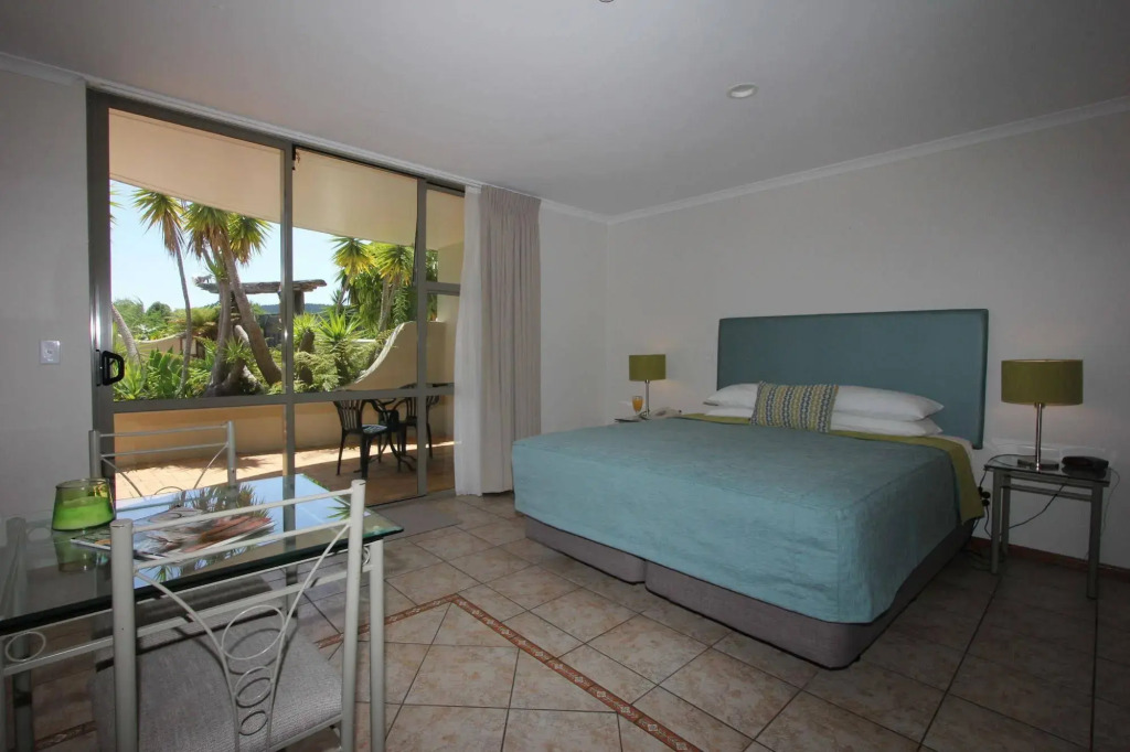 Breakers Motel