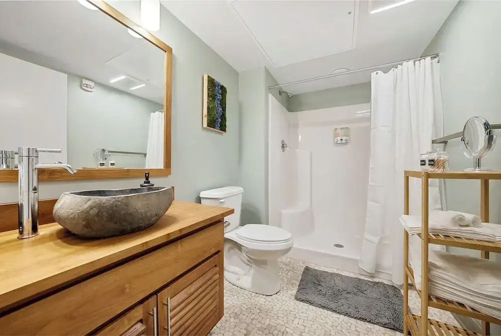 2125 Superior Living
