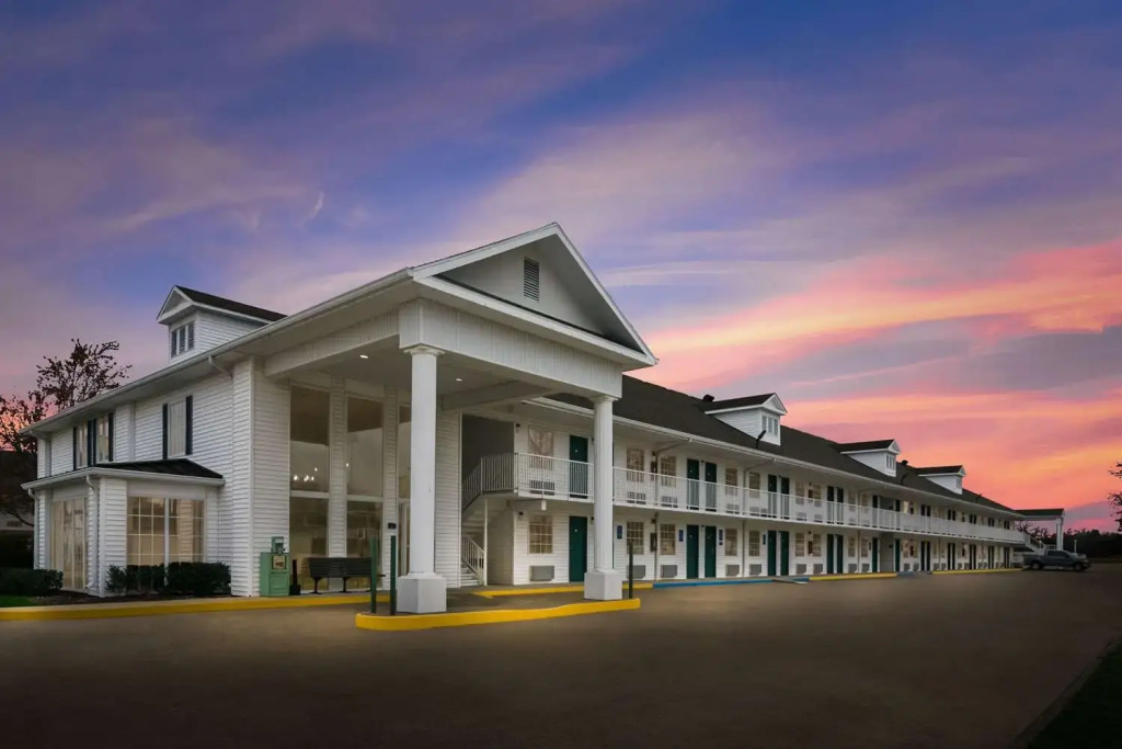 Econo Lodge Branson Theater District