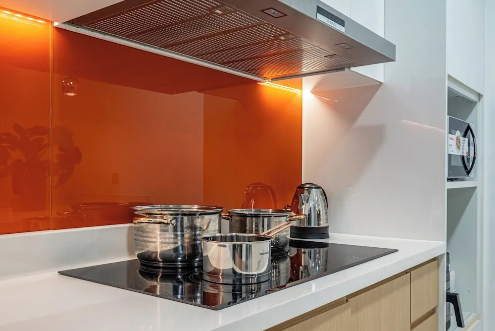 Luxury Sunwah Apartment near Landmark 81 - City View