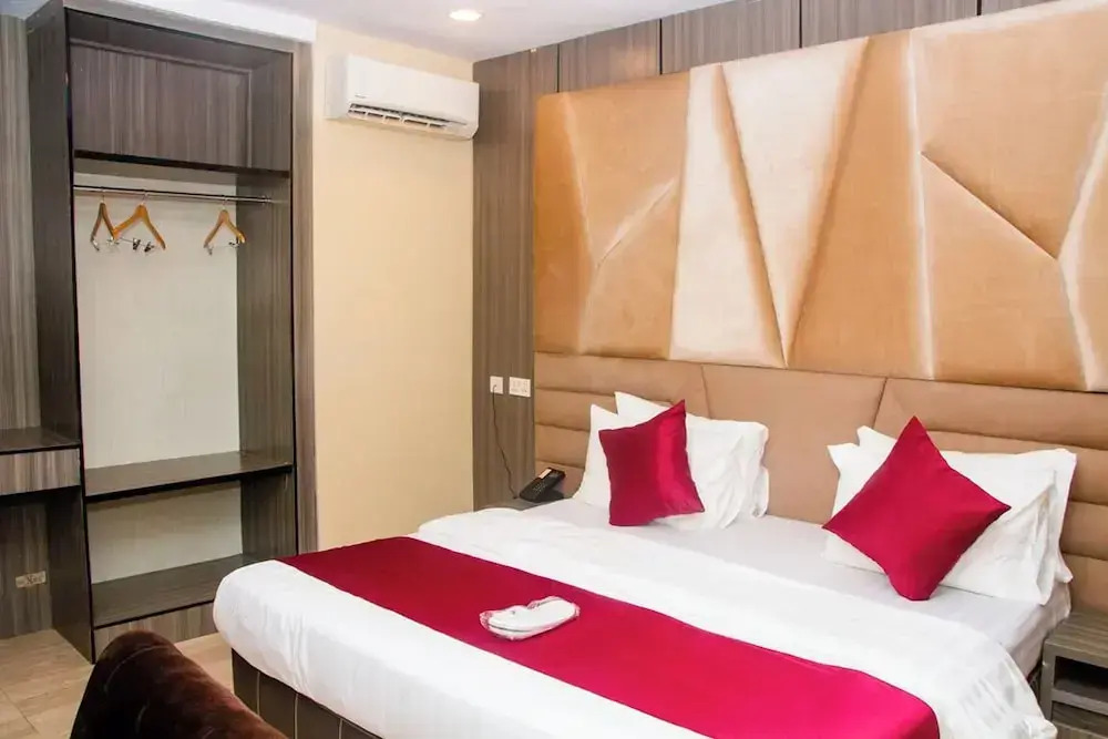 Отель Santino Grand Luxury Hotel
