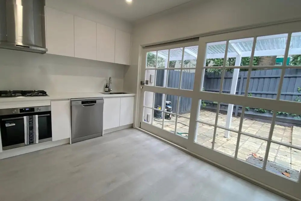 Elegant 2-bedroom House in Prahran w/ Parking!