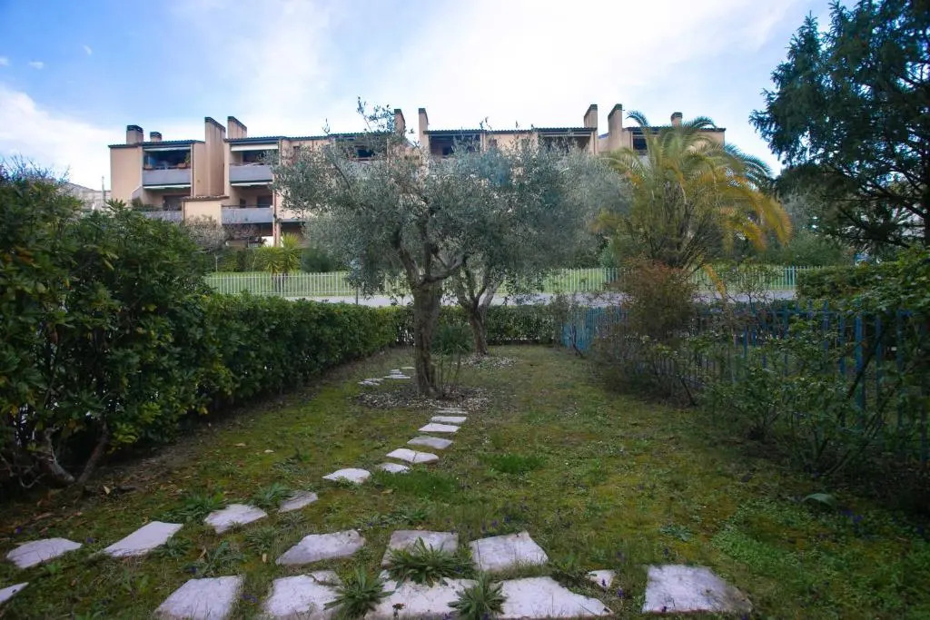 S44 - Sirolo, delizioso trilocale con giardino