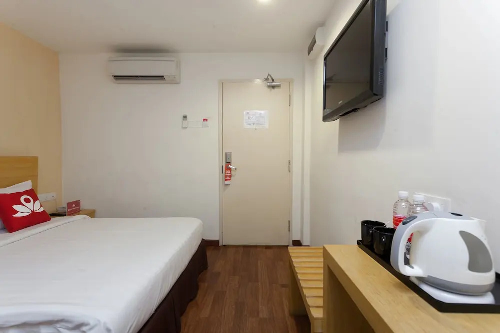 ZEN Rooms Opposite YMCA