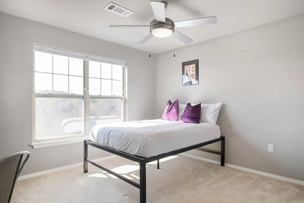 The Luxe Suites at University of Arkansas