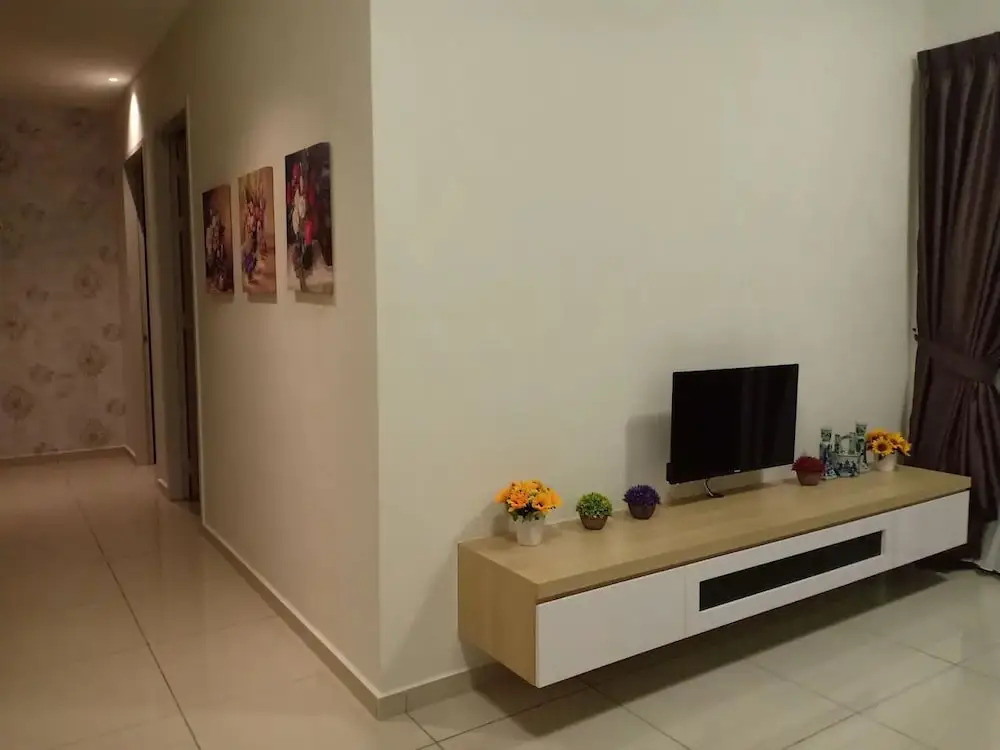 BLeisure Parkland Homestay