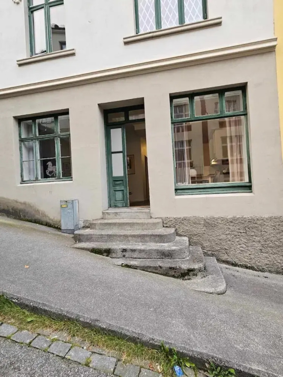 In the Heart of Brosundet! Fully Equipped 3 Bed Room Ap