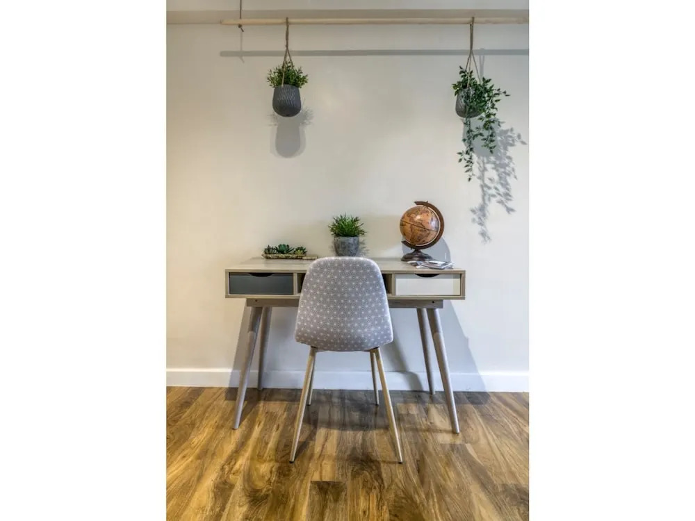 Stylish and Charming City Centre apt for 6