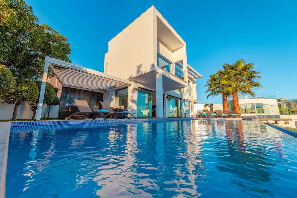 Villa Catalina - Piscina aquecível e BBQ em Armação de Pêra